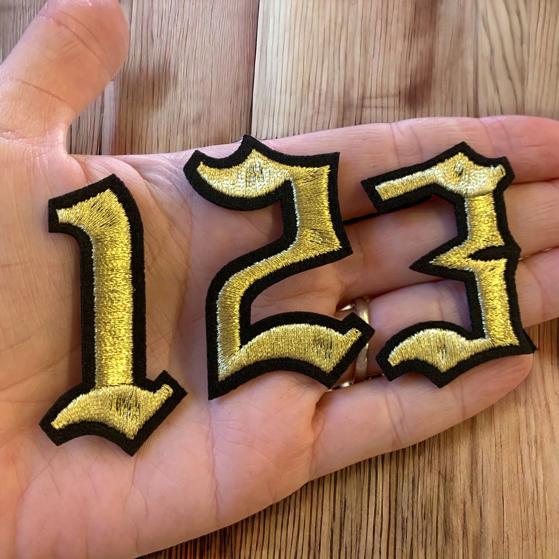 Pack Patch Number Gold Old English Embroidered 5cm Iron On Patch Numbers — Patches